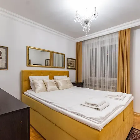 Chmielna 104 By Homeprime Apartment *