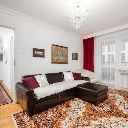 Chmielna 104 By Homeprime Apartment *