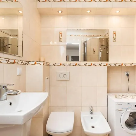 Chmielna 104 By Homeprime Apartmán